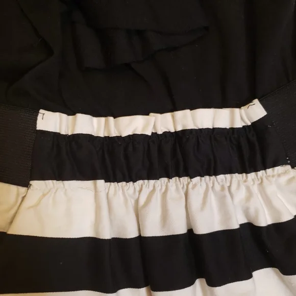 Iz Byer Juniors/ Teenager Black/ White Striped Dress Size Xs - Picture 4 of 11